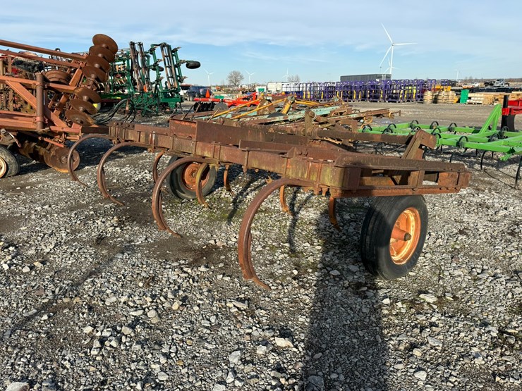 #36256-•-10'-chisel-plow-inv#-36256-image-3