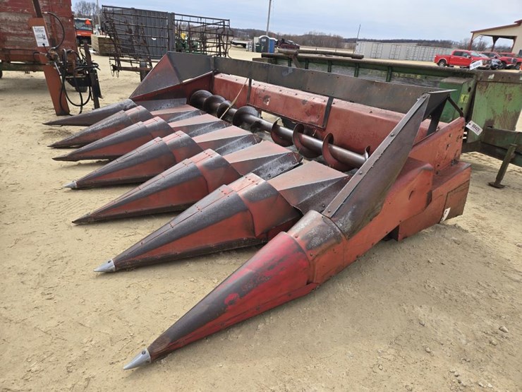 #425-•-case-1063-6-row-cornhead-image-1