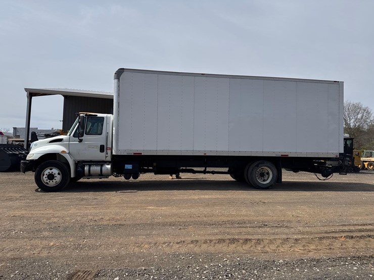 2016-international-ma025-single-axle-box-truck-image-3