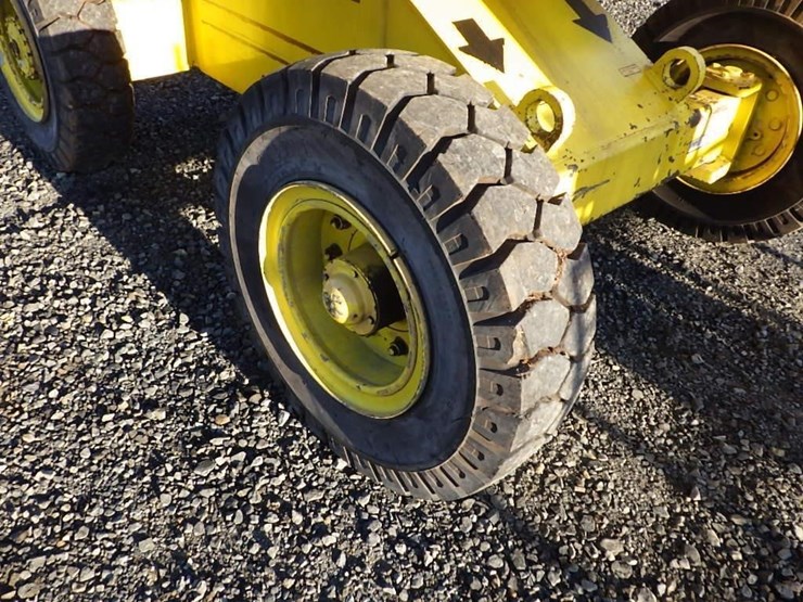 grove-telescopic-boom-lift-image-20