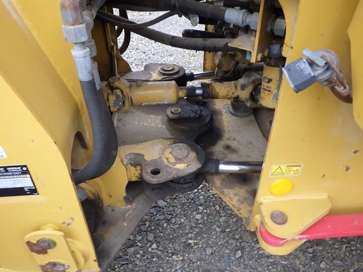 caterpillar-930k-image-13