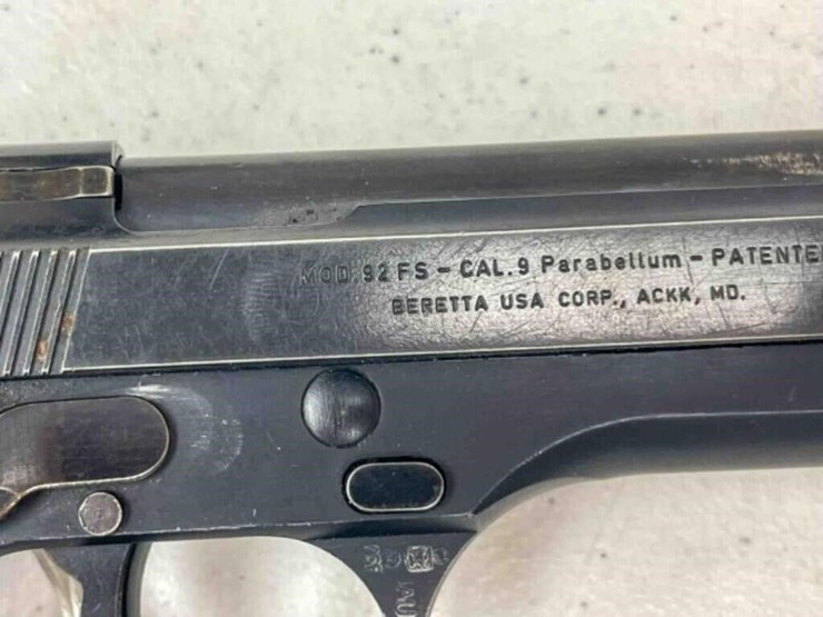 beretta-pistol-image-12