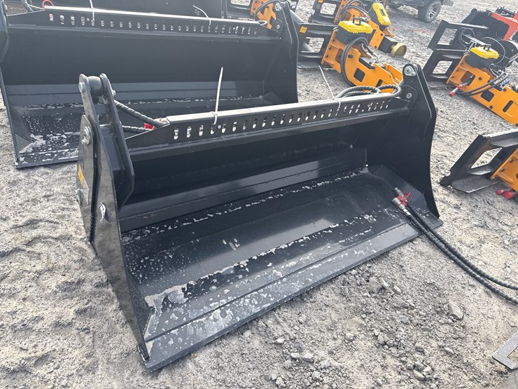 #2086-•-unused-giyi-kh72-70"-skid-steer-4-in-1-bucket-inv#-42025-image-2