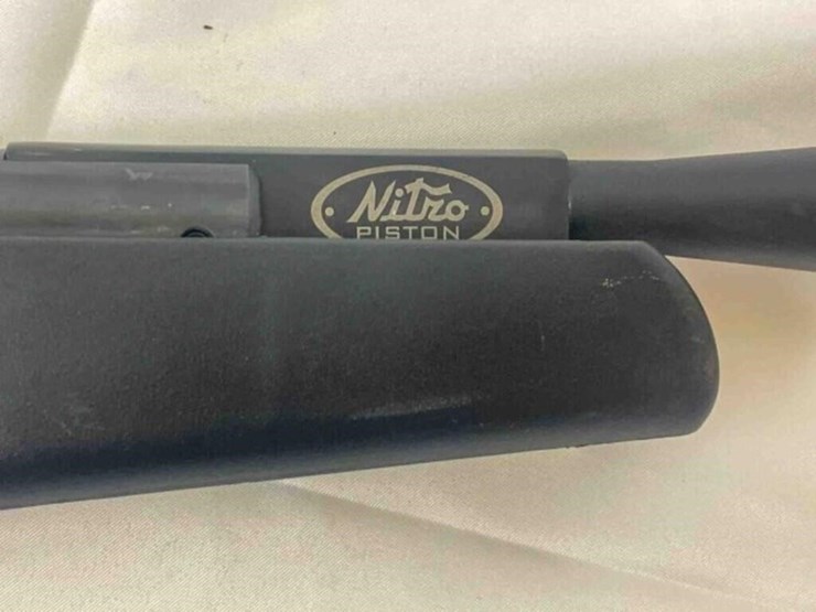 crosman-air-rifle-image-8