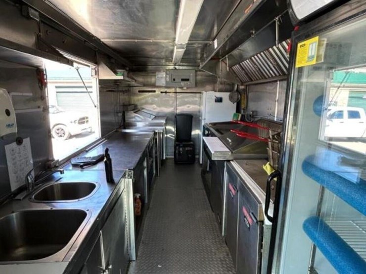 2007-ford-l-image-17