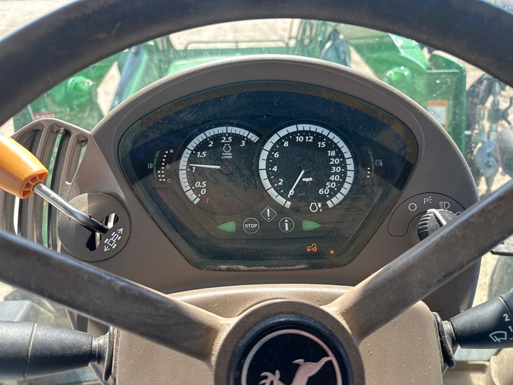 john-deere-6110r-image-11