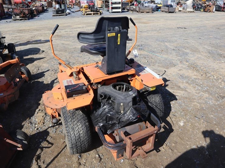 scag-superz-zero-turn-mower-image-6