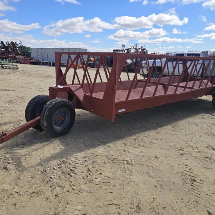 #226 • PORTABLE HAY FEED WAGON
