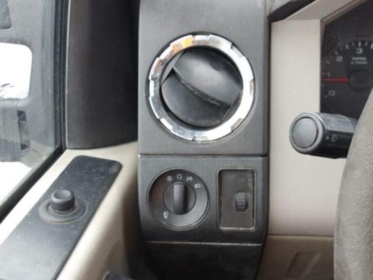 2010-ford-f250-xlt-image-21