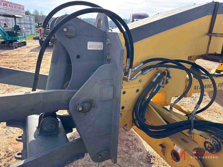 2006-volvo-g946-image-9