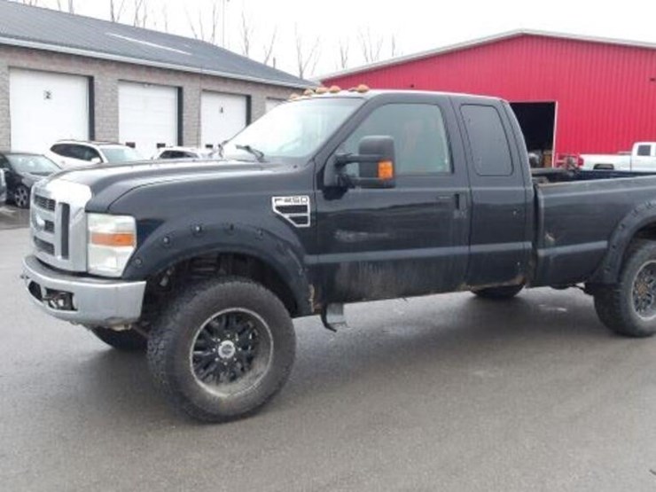 2010-ford-f250-xlt-image-1