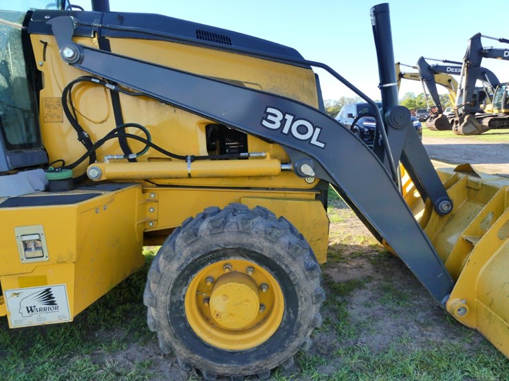 2016-deere-310l-image-13