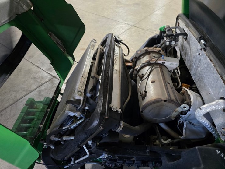 2015-john-deere-1575-image-22