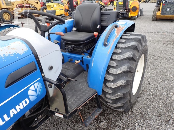 new-holland-35-image-5