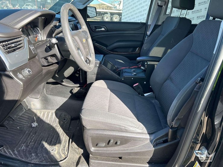 2017-chevrolet-tahoe-image-11