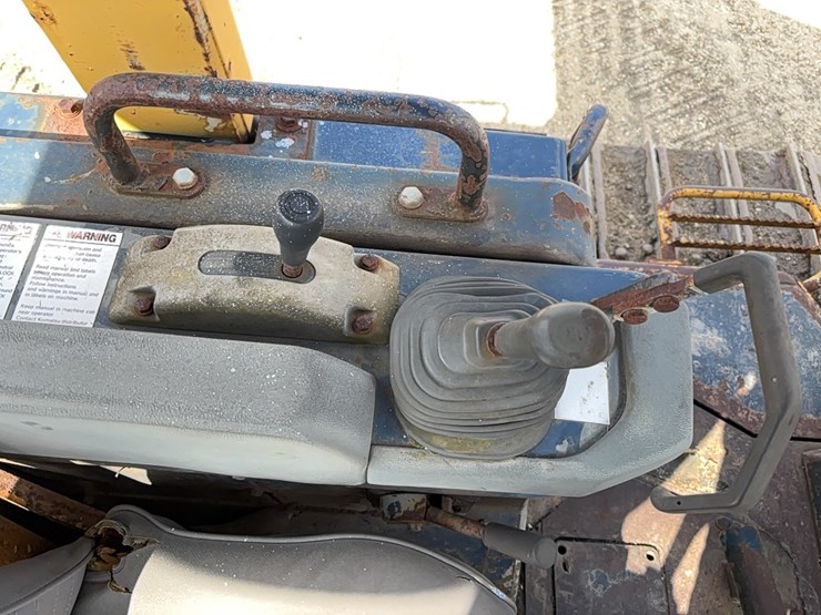 komatsu-d65px-12-image-17