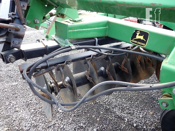 john-deere-630-image-12