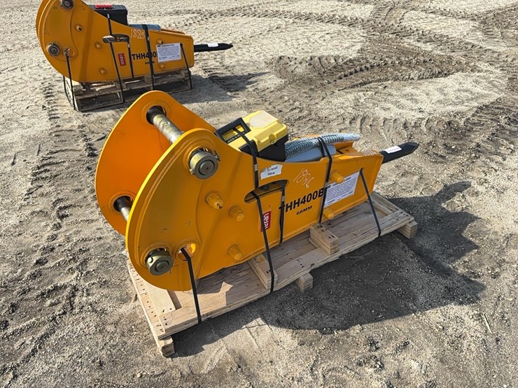 caterpillar-416-image-3