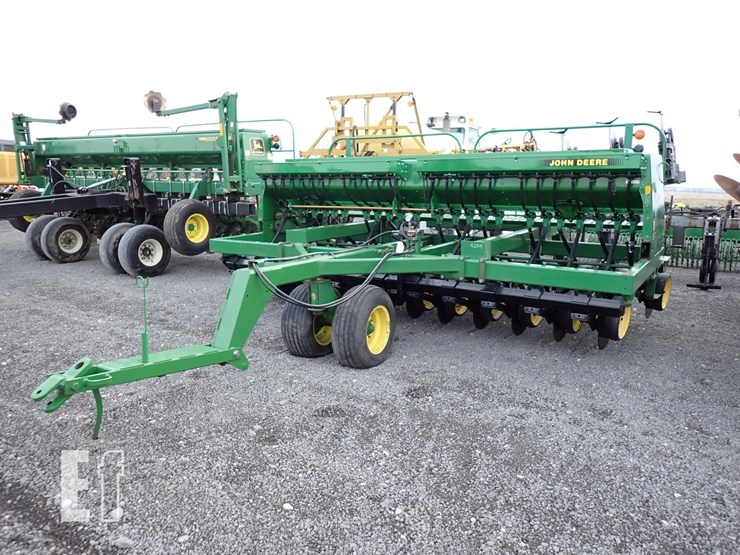 john-deere-750-image-1