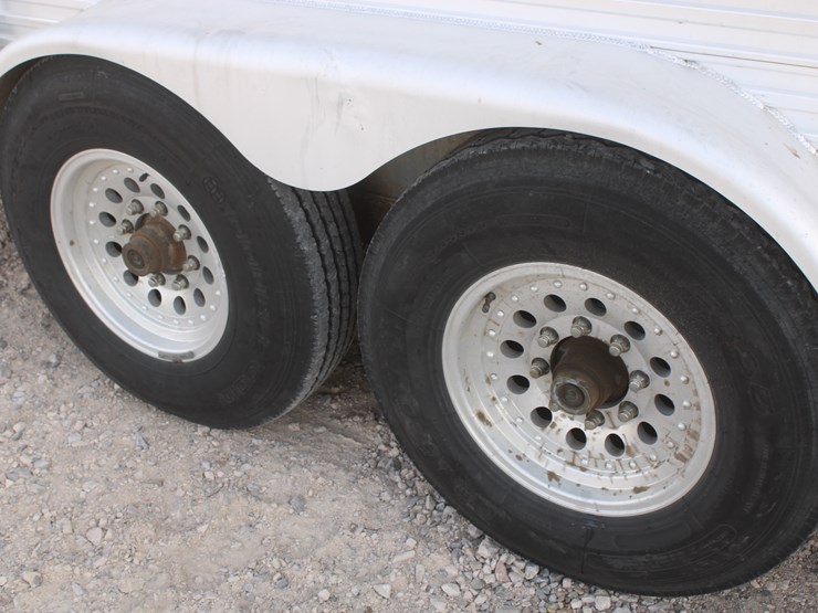 #3020-•-1995-soft-touch-horse-trailer-with-living-quarters-image-34