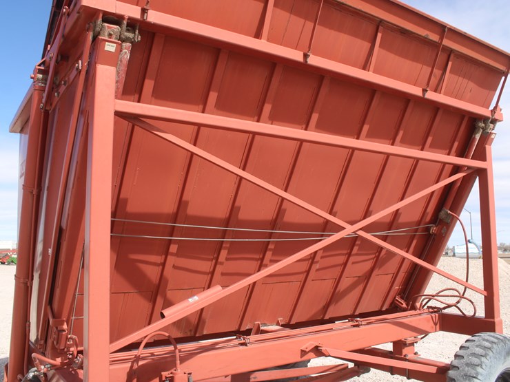 700-richardton-700-image-14