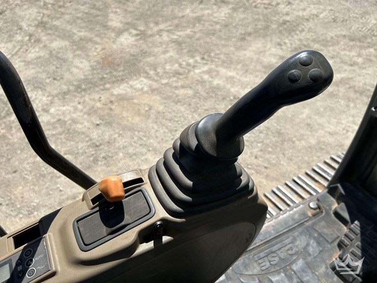 2008-case-cx240b-image-19