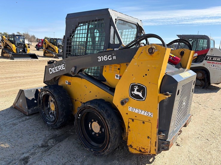 2018-deere-316gr-image-5