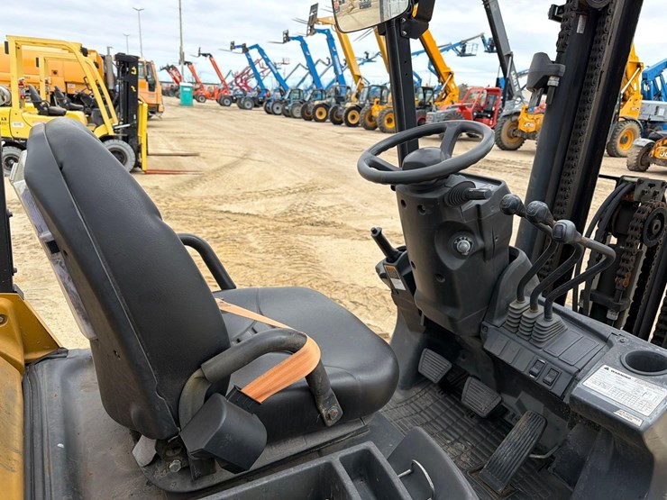 2021-caterpillar-2c6000-image-8