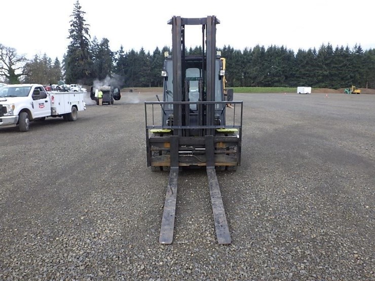 clark-c45-forklift-image-2