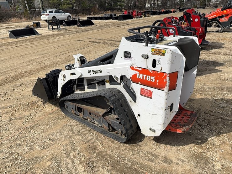 2020-bobcat-mt85-image-5