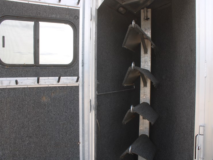 #3020-•-1995-soft-touch-horse-trailer-with-living-quarters-image-38