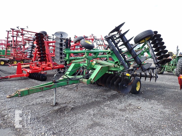 john-deere-630-image-1