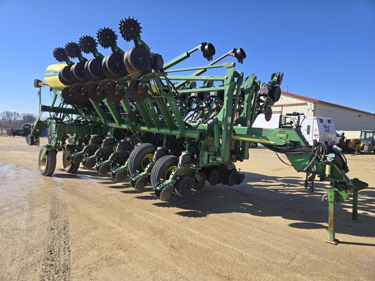 john-deere-1790-image-1