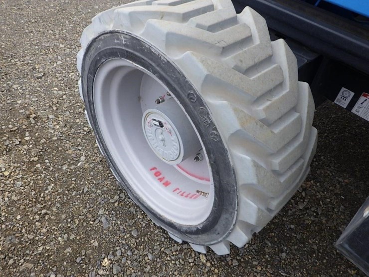 2017-genie-gs-4390-scissor-lift-image-28