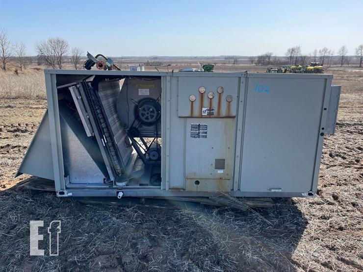 trane-rooftop-heating-/-air-conditioning-unit-image-2