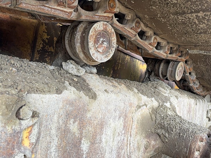 komatsu-d65px-12-image-10