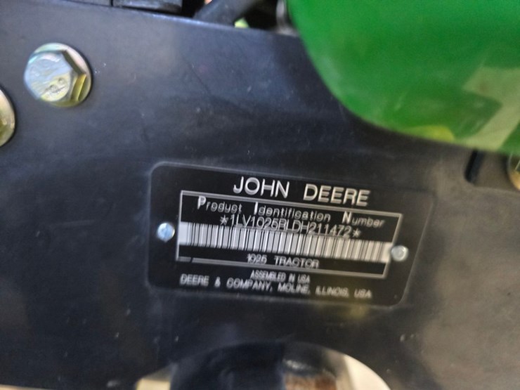 2014-john-deere-1025r-image-31