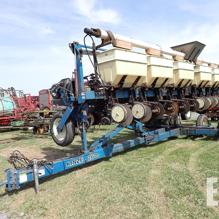 KINZE 2600