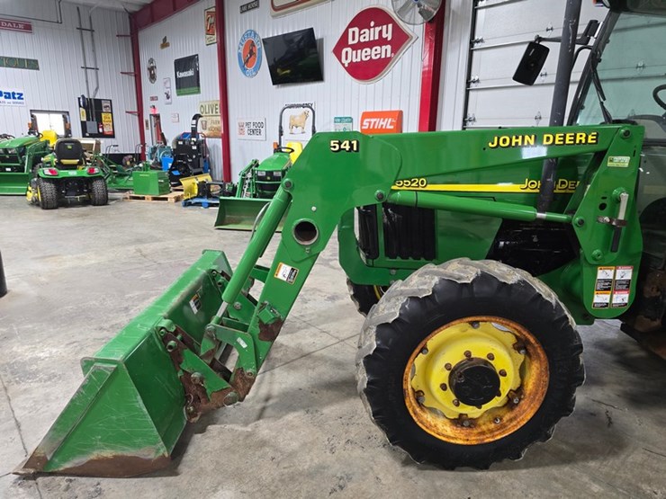 john-deere-5520-image-11