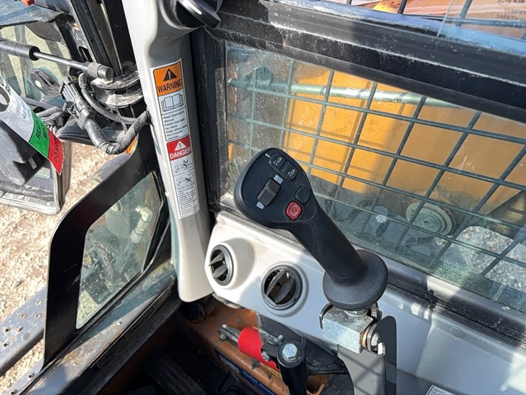 case-sr210b-image-13