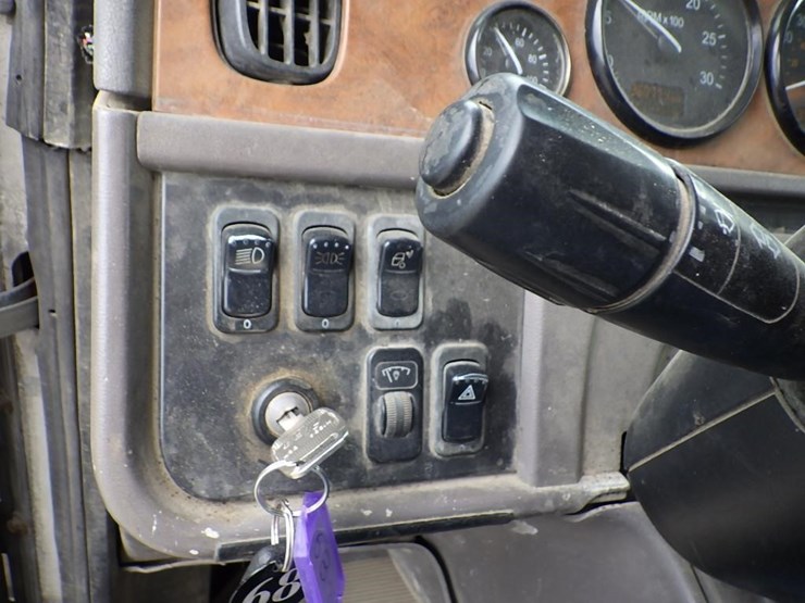 2006-peterbilt-357-image-57