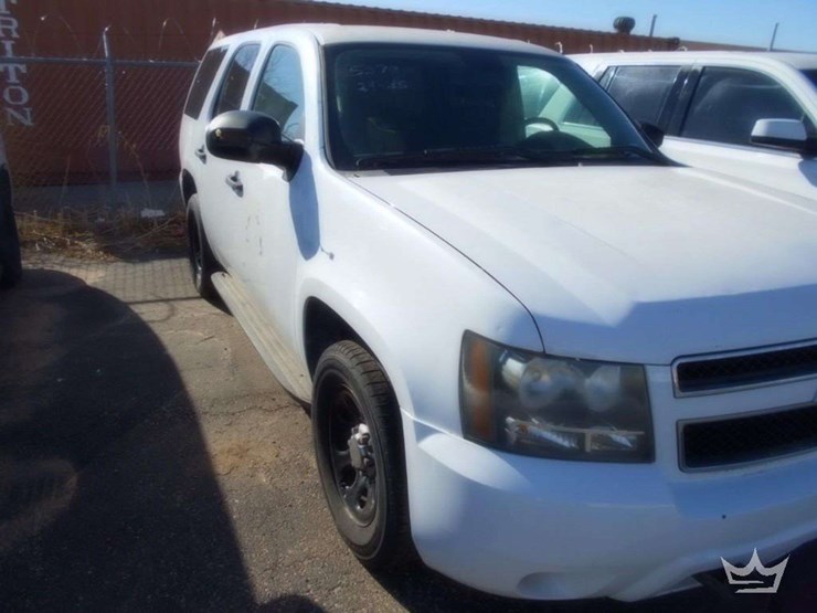 2013-chevrolet-tahoe-image-2