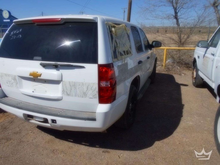 2014-chevrolet-tahoe-image-3
