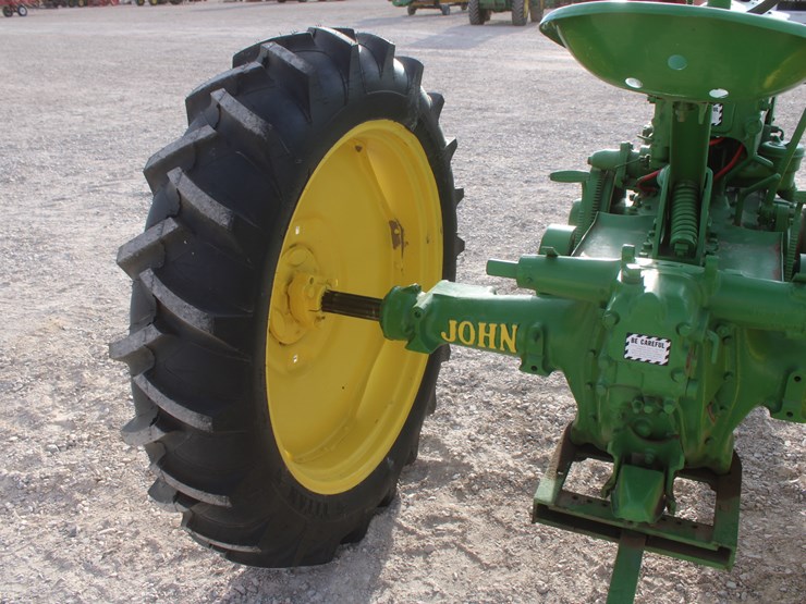 john-deere-b-image-23
