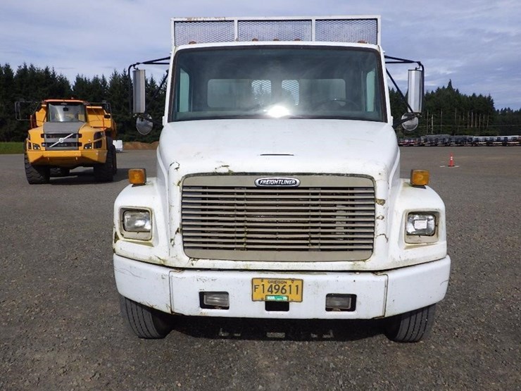 1996-freightliner-fl70-image-2