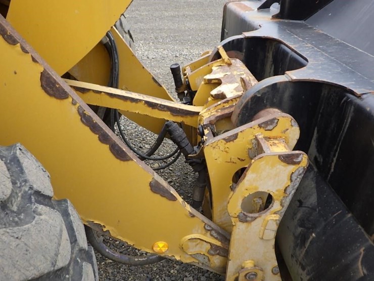 caterpillar-930k-image-22