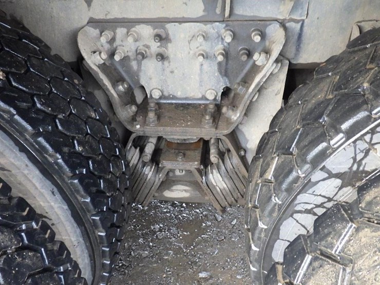 2007-international-7600-image-12