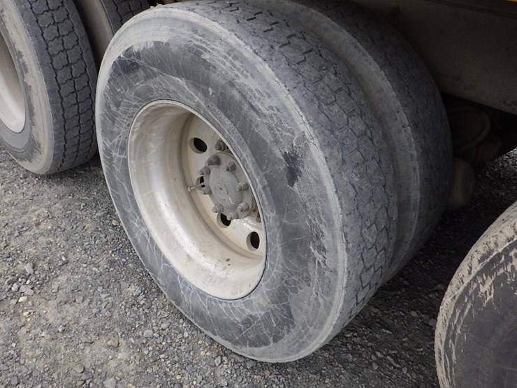 2006-peterbilt-357-image-36