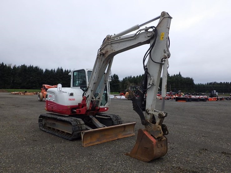 takeuchi-tb290-image-2