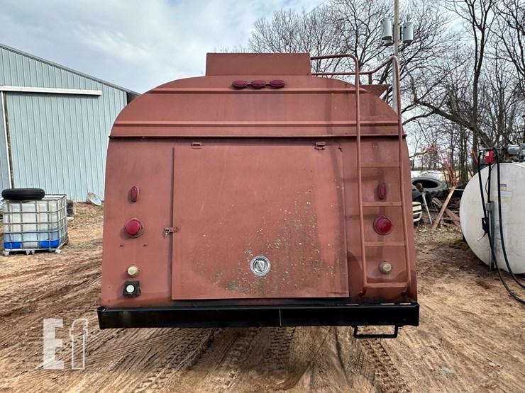 1900-white/gmc-fuel-truck-9618-image-8